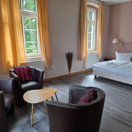 Hotel Am Kreischaer Park Екстериор снимка
