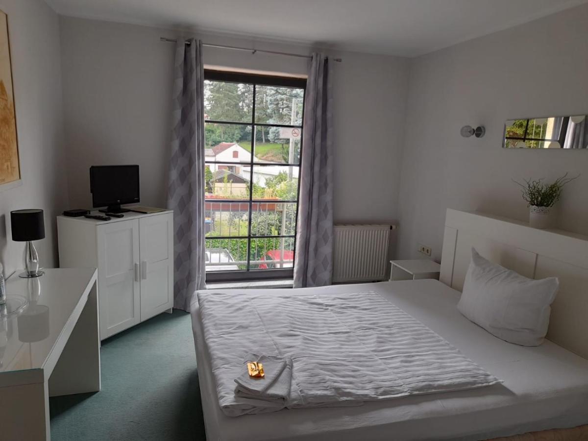 Hotel Am Kreischaer Park Екстериор снимка